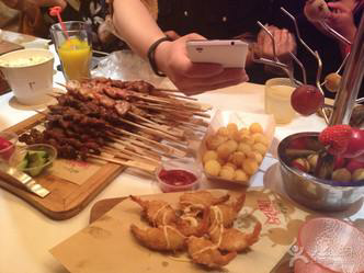 91免费版黄片儀說了"人是鐵飯是鋼一頓不吃餓得慌吃太飽不好"