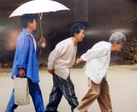 91免费版黄片儀生產廠家闡述是你的清高裝出賣了自己 說說你身邊的裝女